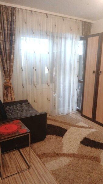 Rahova, Salaj, str. Pucheni 73, bloc nou, centrala, balcon